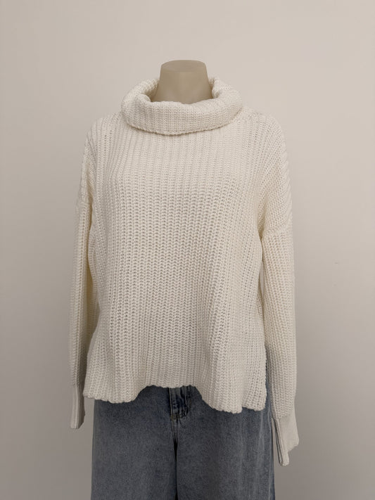 Chunky Roll Neck Knit