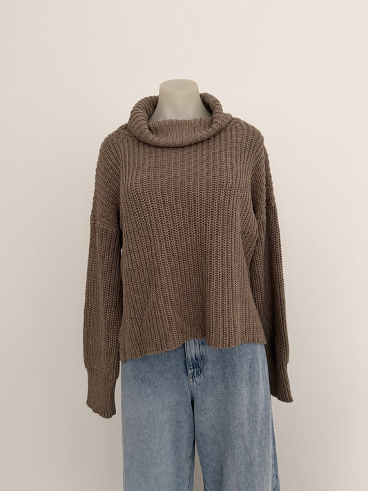 Chunky Roll Neck Knit