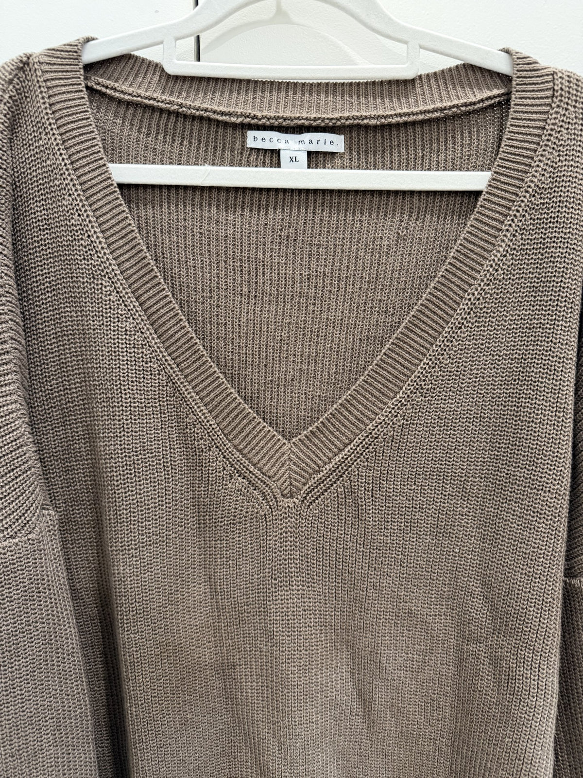 Sample Drift V-Neck Knit